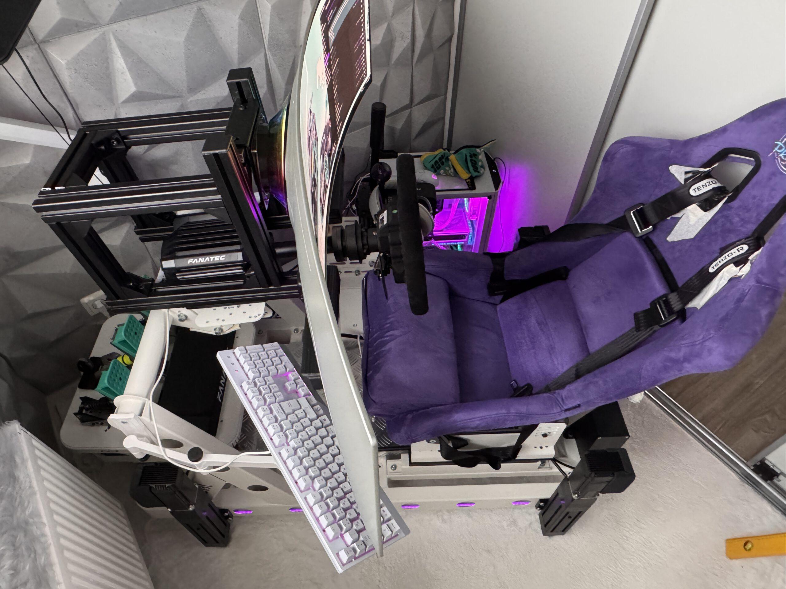 Simracing-Rig von Dennis M. mit REACTOR Motion