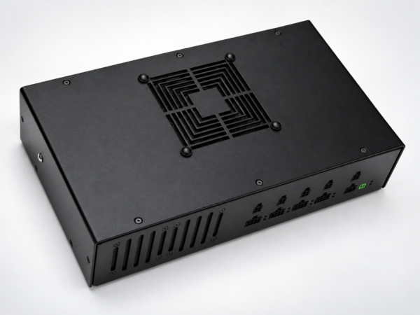 REACTOR Motion PRO – control unit Black REACTOR Motion PRO control unit with ventilation grille and connection ports